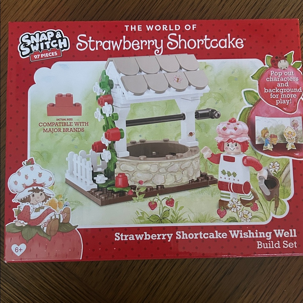 Strawberry Shortcake Wishing Well Build Set